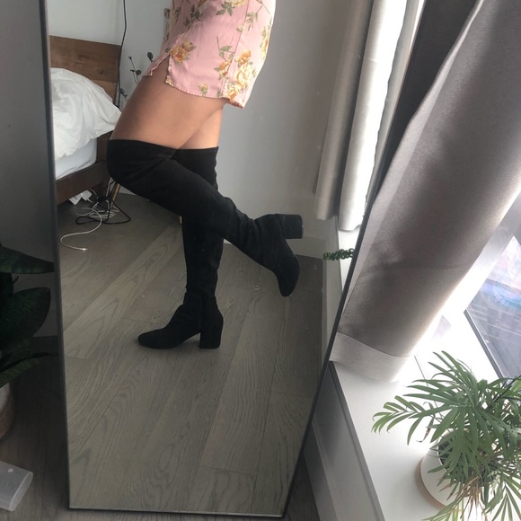 [SOLD] Faux suede Over the knee boots - Picture 3 of 4